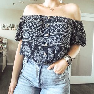 🌟$8 SALE🌟Navy Blue Paisley Off the Shoulder Top